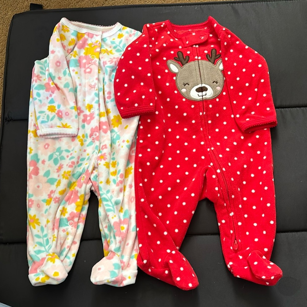 2 carters 3 months fleece footsie pajamas